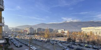 Самоубийство затруднява движението