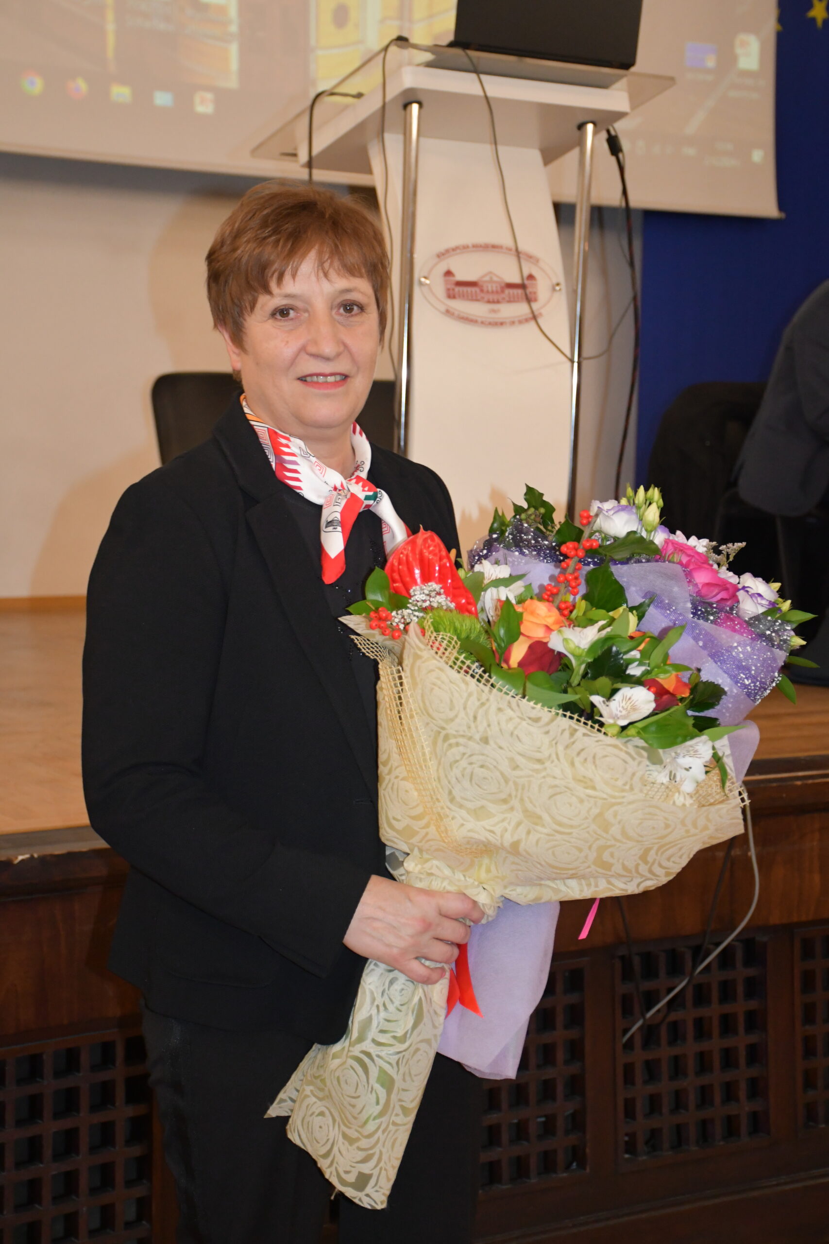 Член кореспондент Евелина Славчева е избрана за председател на Българската академия