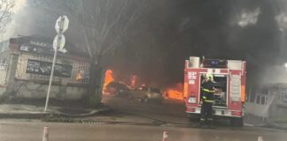 Пожар в автосервиз във Варна