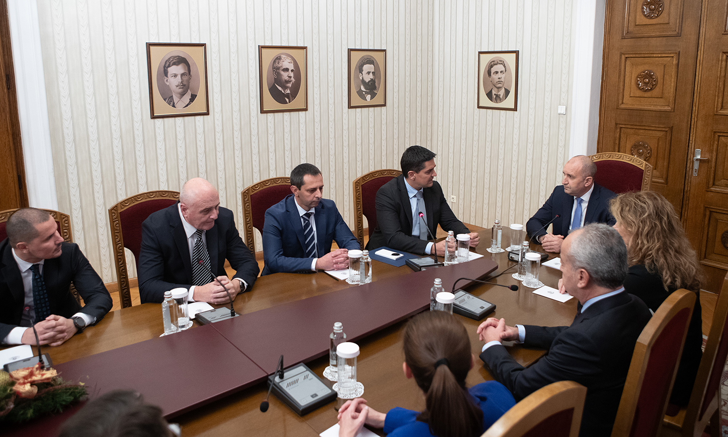 Дори и най малобройната политическа сила има значение в настоящия силно