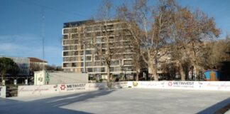 Ледена пързалка