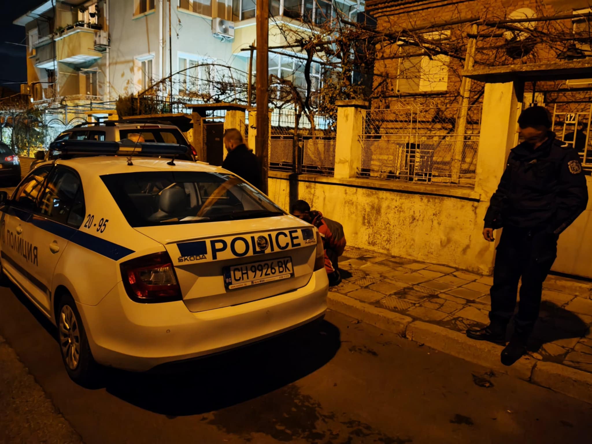 Полицията в Стражица иззе наркотици от непълнолетни при спецоперация съобщава