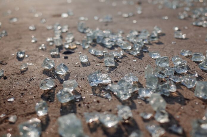 Счупени стъкла след обир в магазин в "Манастирски ливади"