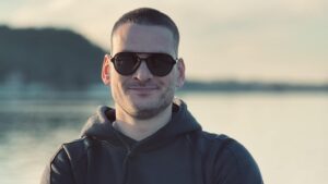  Симон Милков 