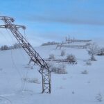 Сняг, електрически стълб