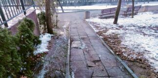 Великотърновско квартал осъмна с водопад