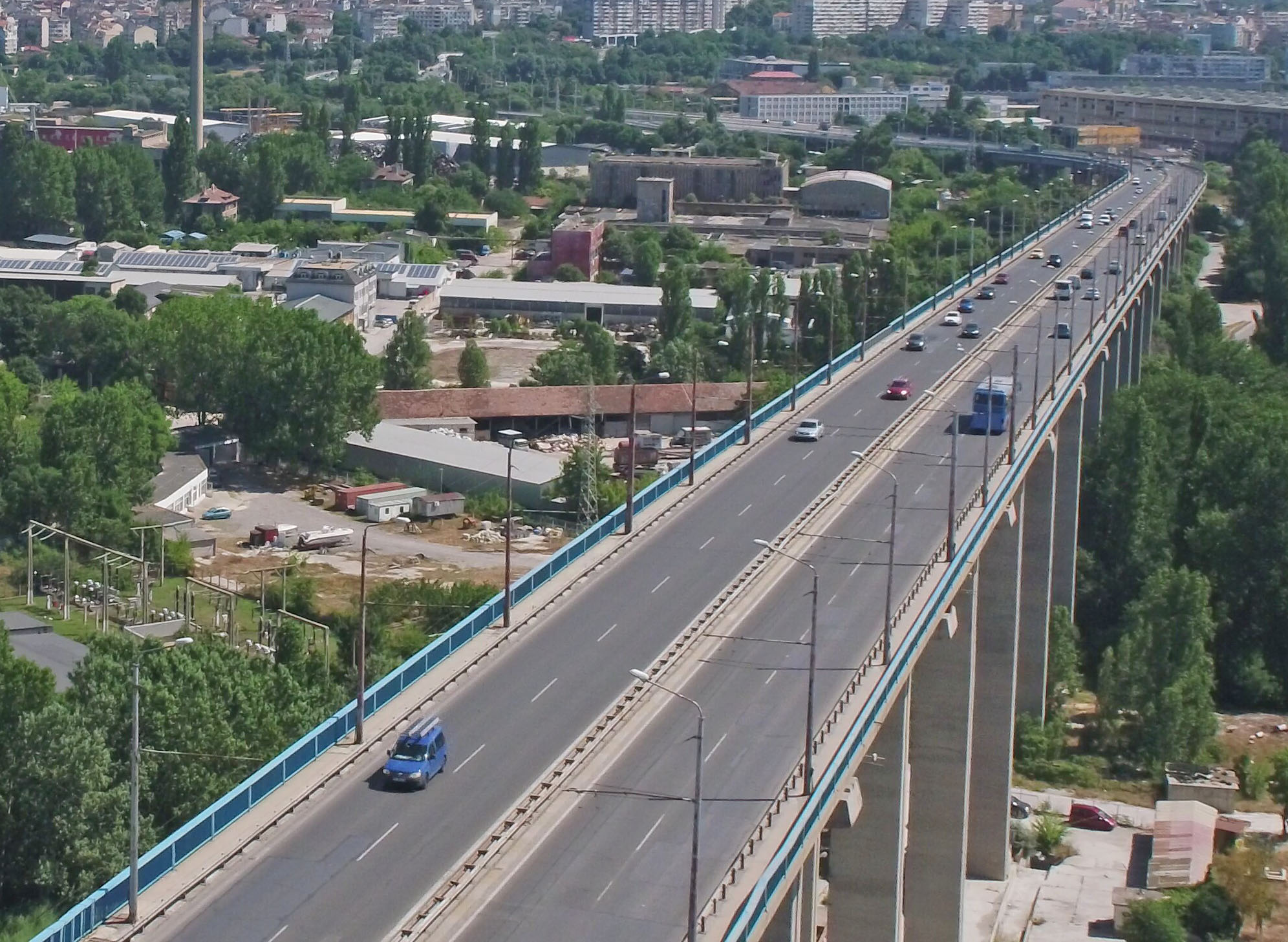 До края на следващия месец ще бъде изцяло подменено осветлението