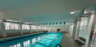 Плувен басейн