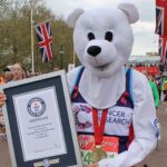 Джил със сертификат на Световните рекорди на Гинес