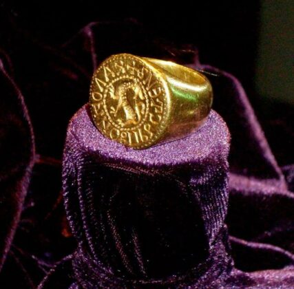 Пръстен от времето на цар Калоян