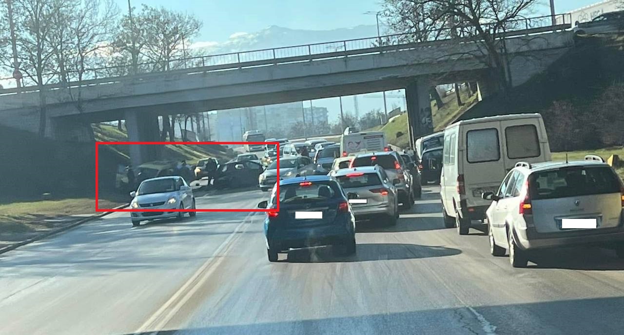 Двама са пострадали при катастрофата на булевард Рожен Това съобщиха