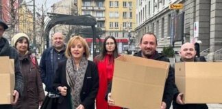 Мая Манолова