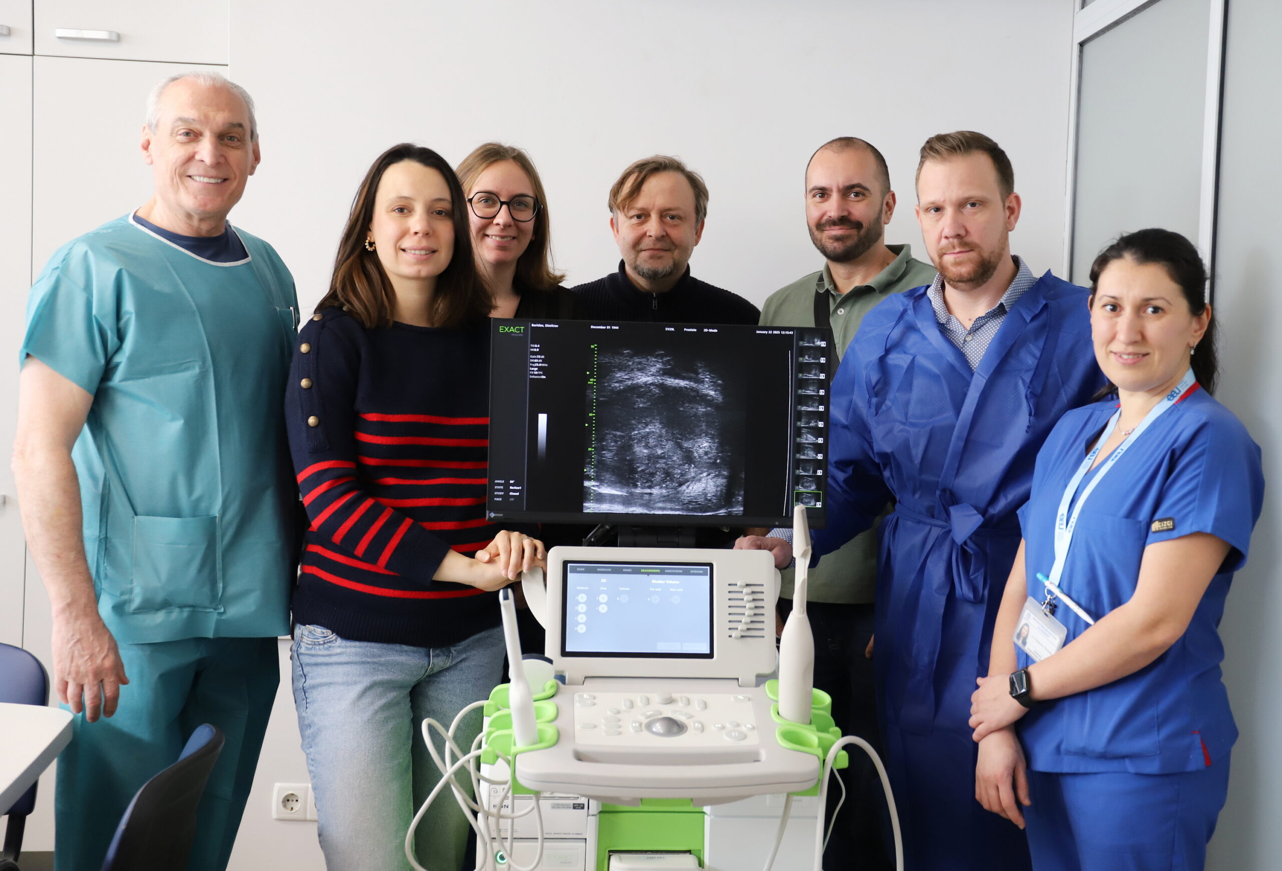 Клиниката по урология на ръководена от проф Илия Салтиров