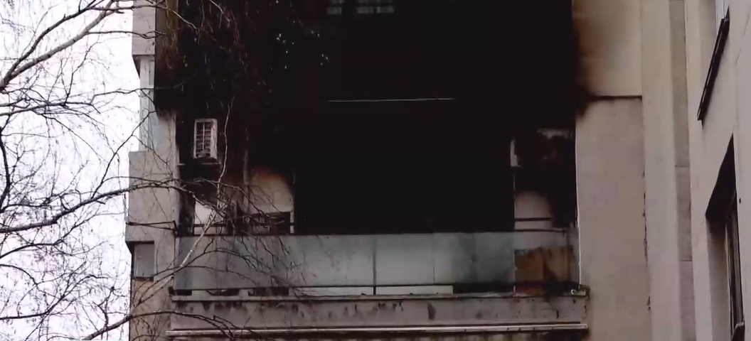 Трагичен инцидент се разигра в където след пожар в апартамент