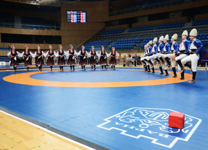 Откриването