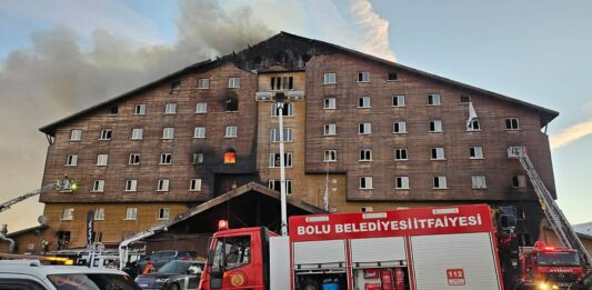 Пожар в хотел "Grand Kartal" в Турция