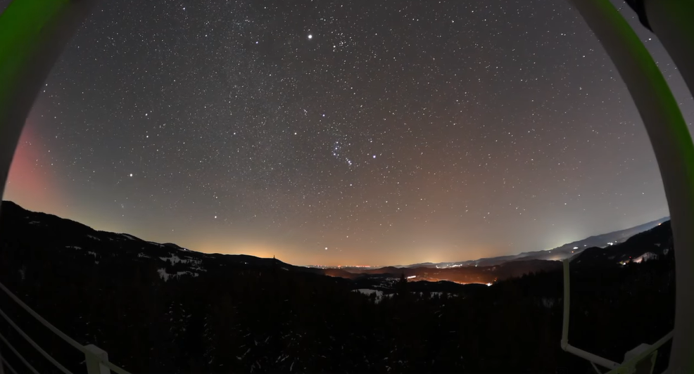 На 1 януари небето над Националната астрономическа обсерватория в Рожен
