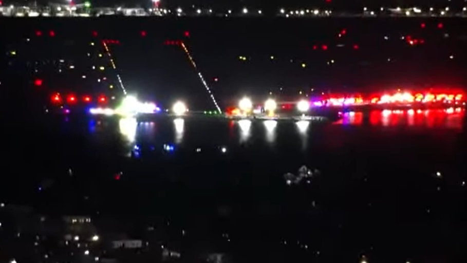 Федералните разследващи катастрофи заявиха в събота че пътническият самолет замесен