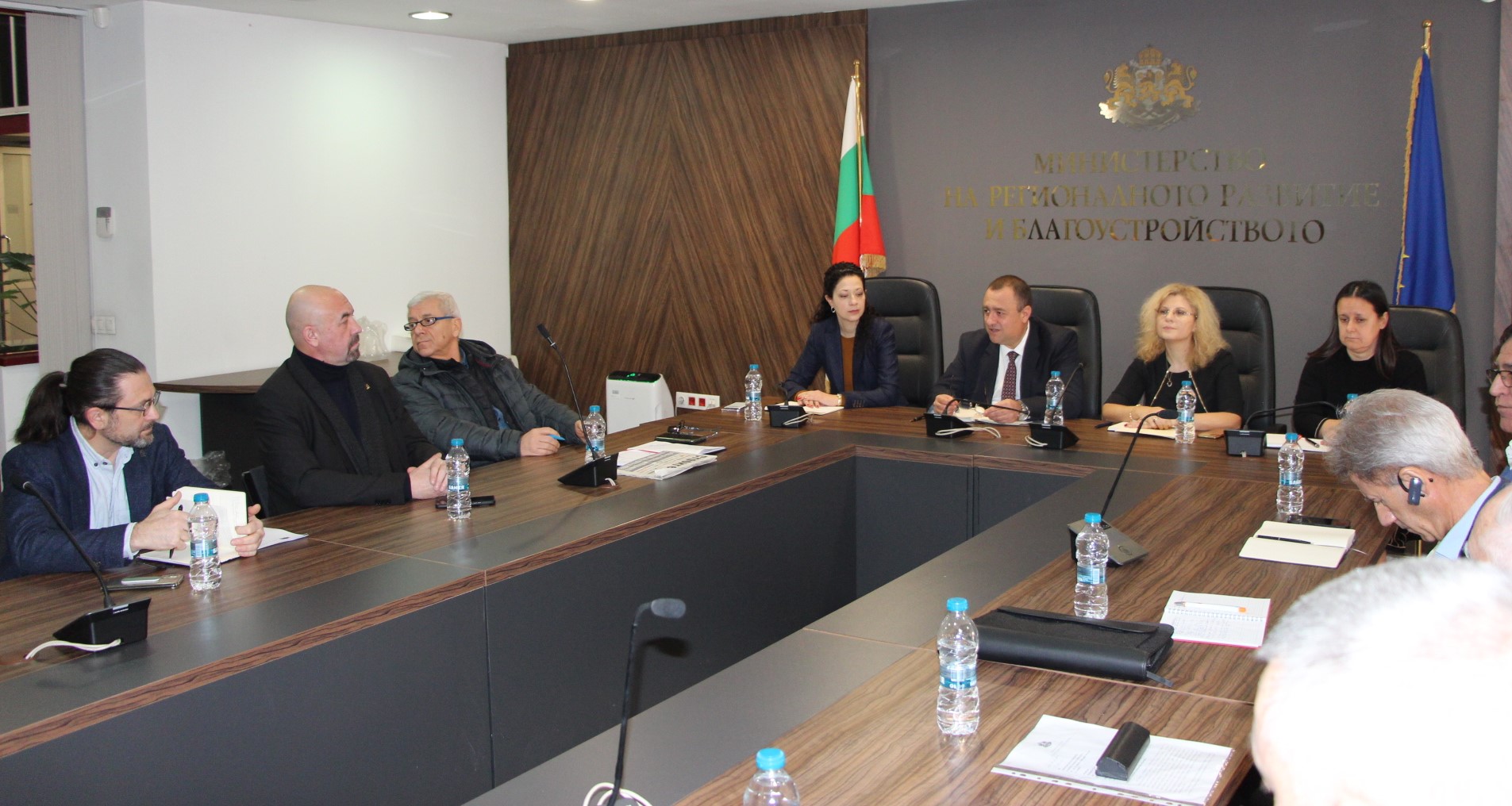 Работна среща за обсъждане на актуални проблеми в сектора и