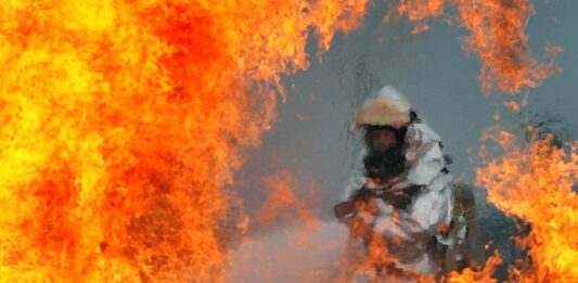 Затворници пожарникари