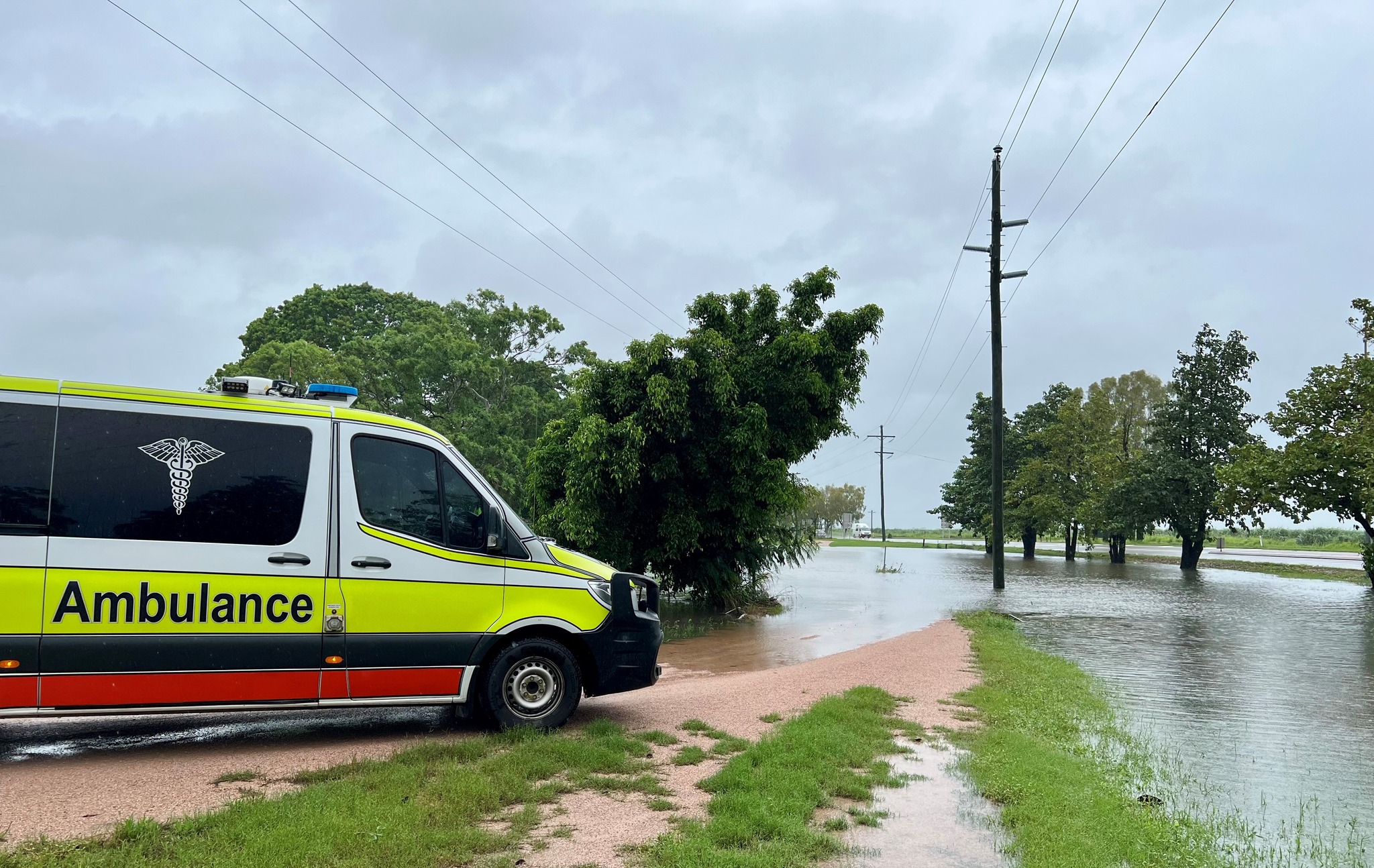 Жена загина в Австралия а хиляди бяха принудени да напуснат
