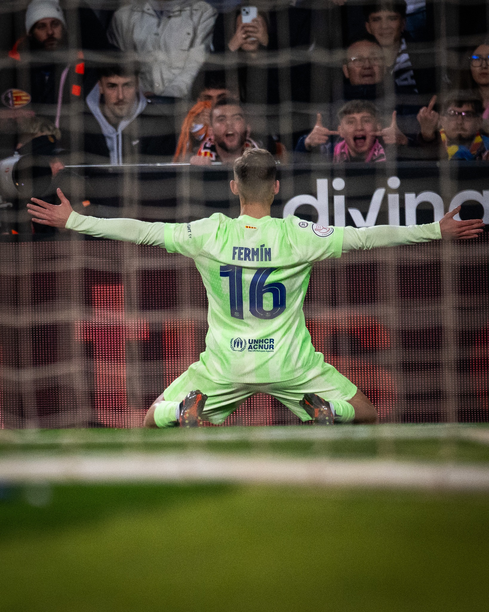 Барселона разби Валенсия с 5 0 и се класира за полуфиналите