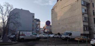 Парцел в ж.к. "Възраждане", Бургас