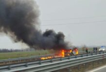 Бус гори на магистрала "Тракия"