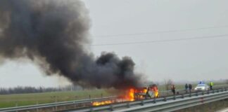 Бус гори на магистрала "Тракия"