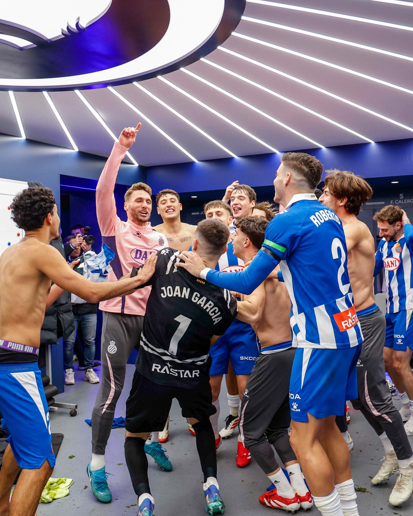 Еспаньол постигна зашеметяваща победа над Реал Мадрид който пропусна възможността