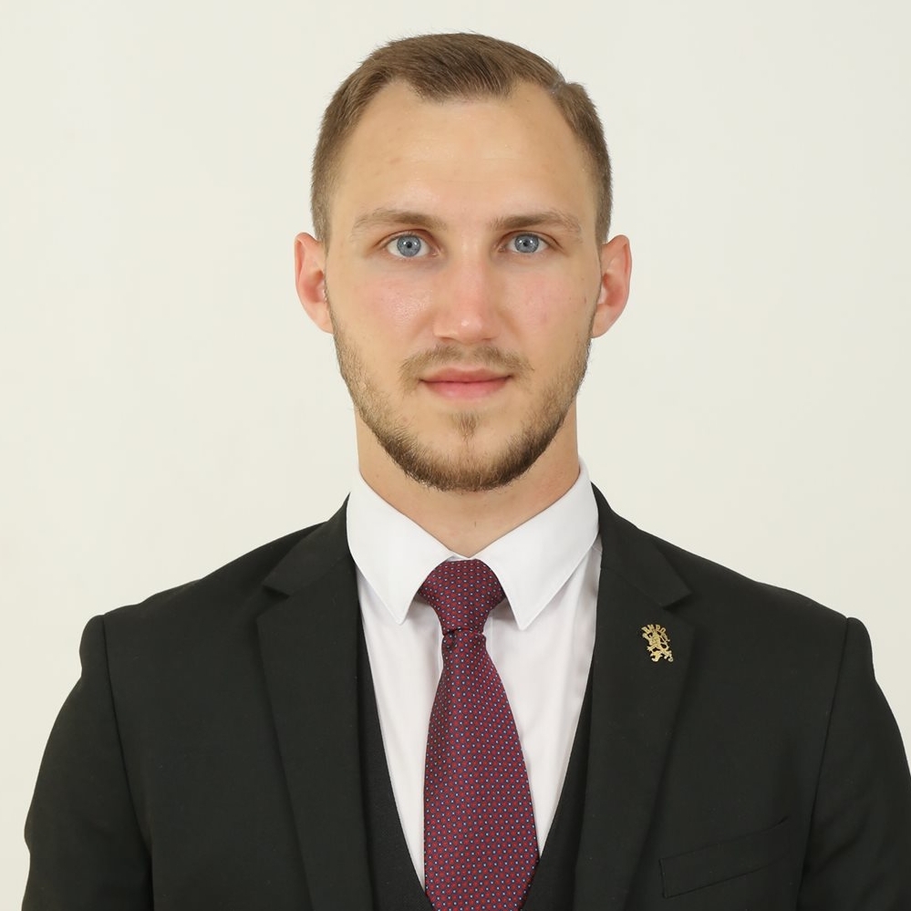 обяви в специално интервю за Искра бг че има реални шансове