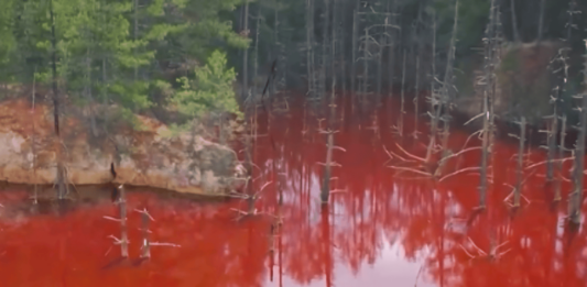 Кървавото езеро