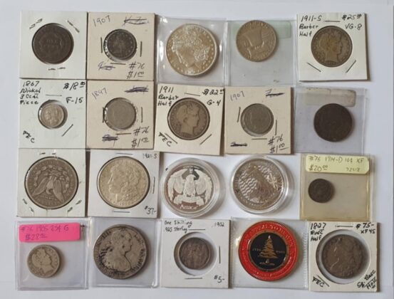 Контрабандни монети и металотърсач