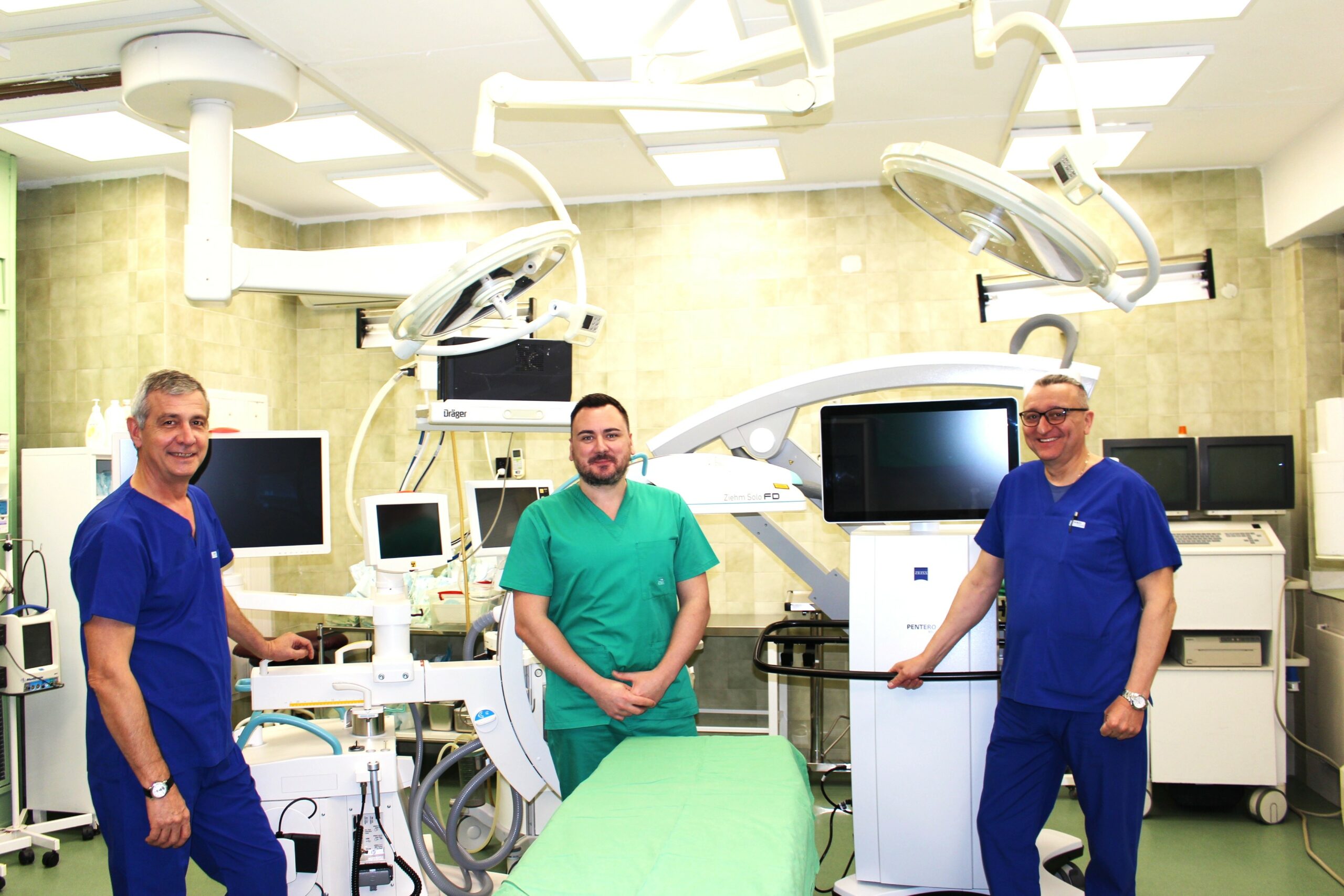 Отделението по неврохирургия на оборудва операционната си с последно поколение