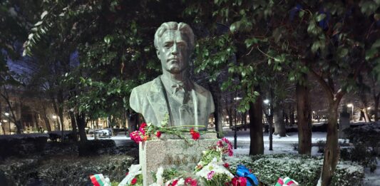 Паметник на Васил Левски в Бургас