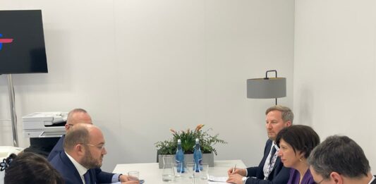 Работна среща между екипите на Анна Гайего и Георги Георгиев