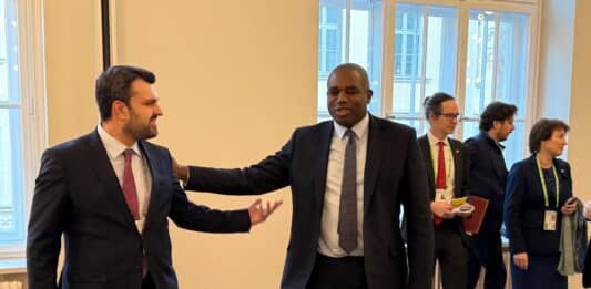 Работната закуска