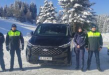 Румънски полицаи патрулират в Пампорово