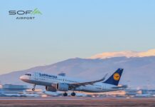 Самолет на Lufthansa