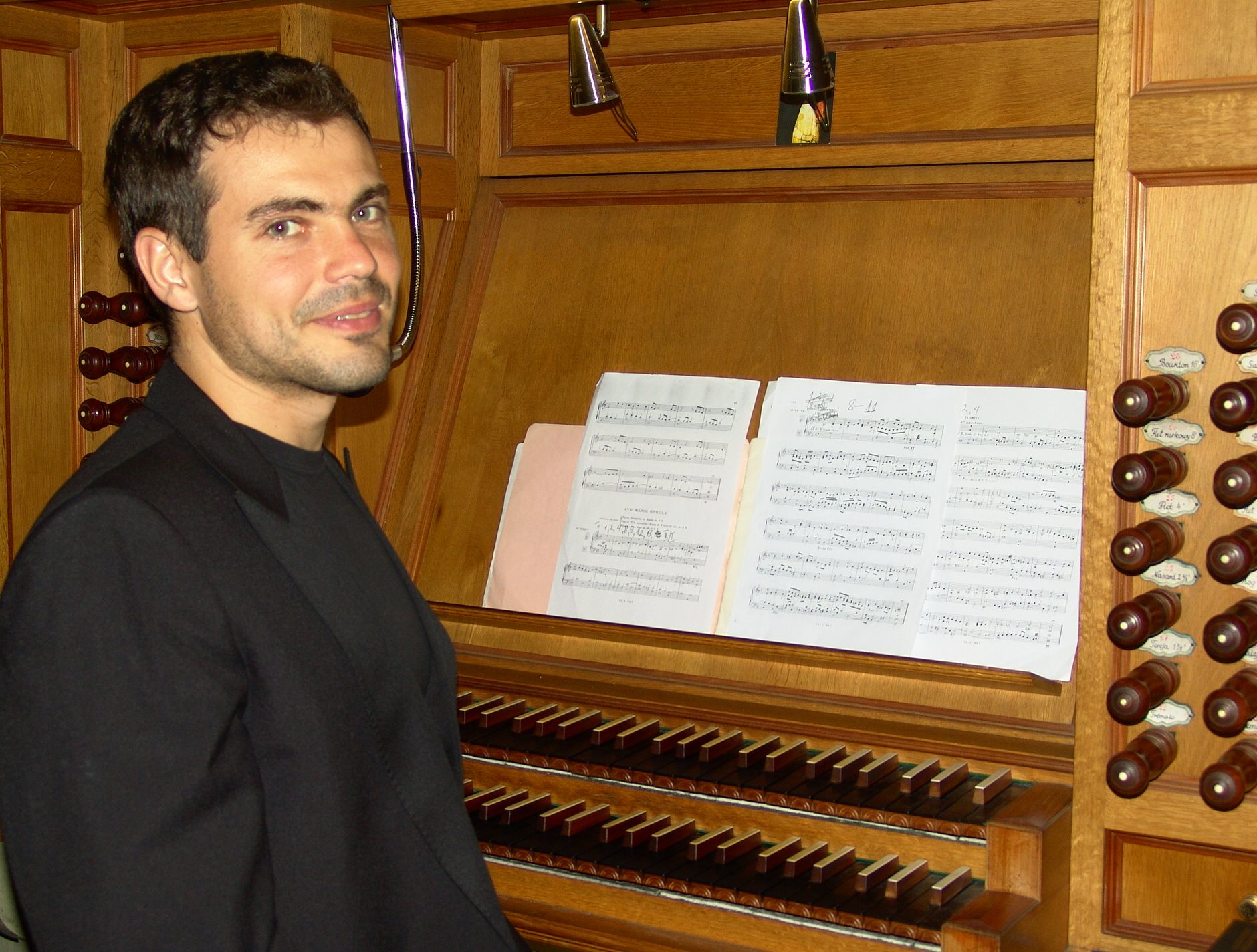 На 49 години внезапно почина Янко Маринов – талантлив пианист