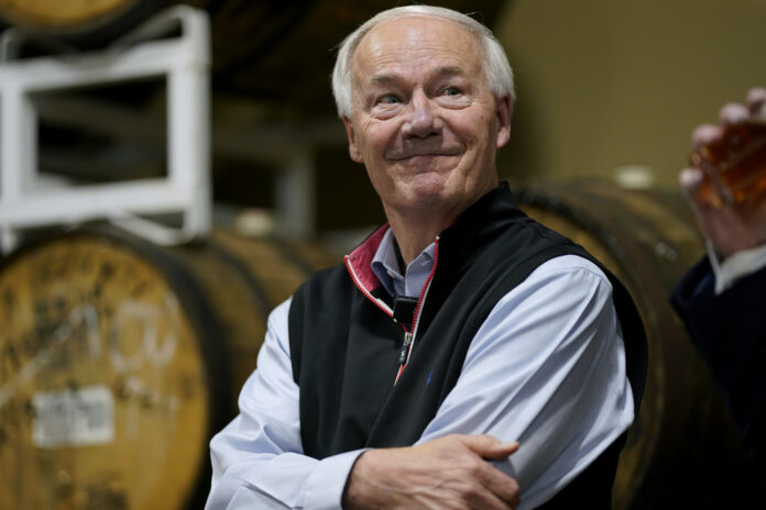 Аса Хътчинсън