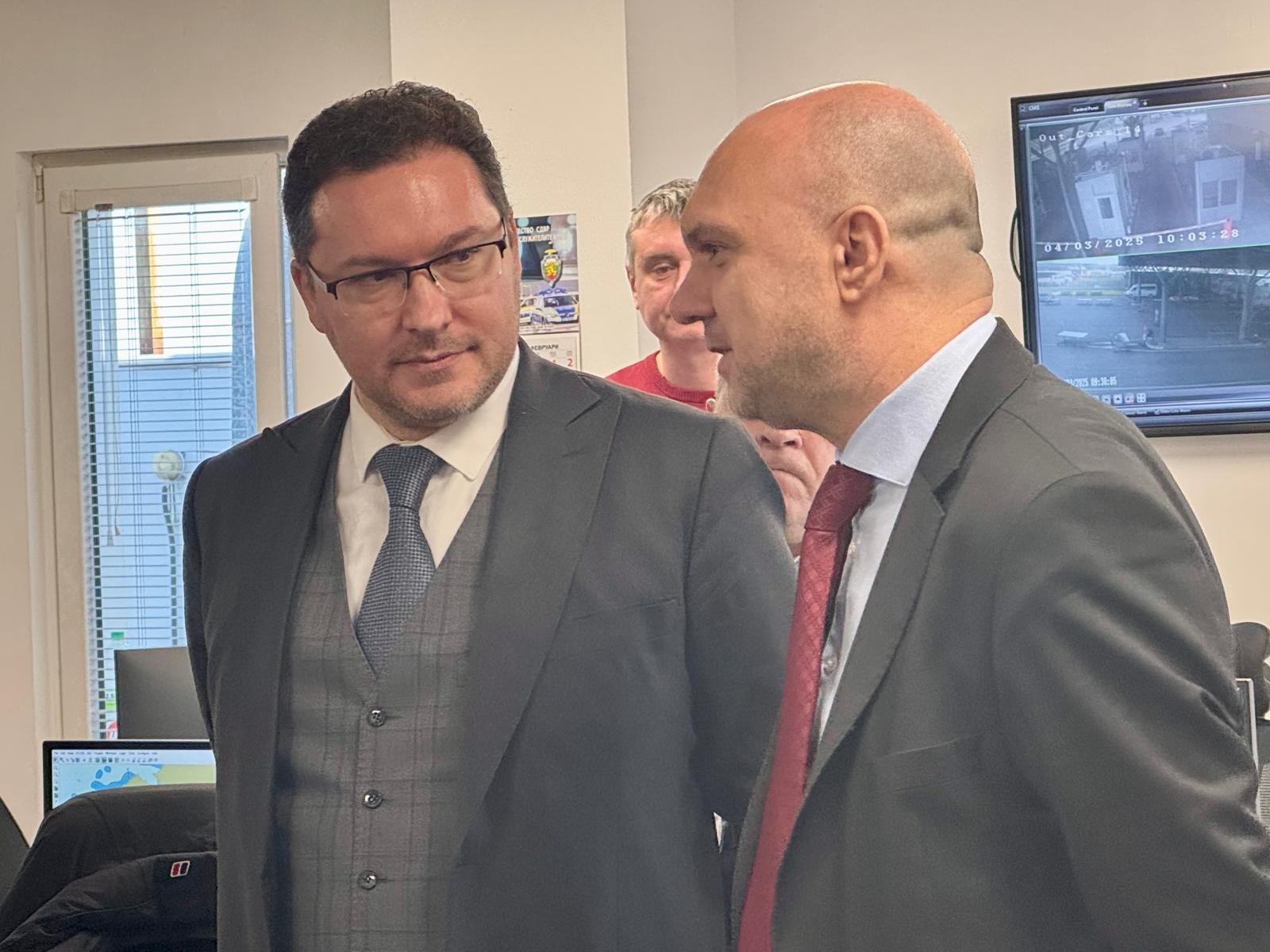 посети денонощния Междуведомствен координационен център за противодействие на контрабандата и