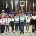 Деца с медали в Сливен