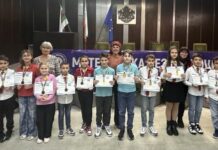 Деца с медали в Сливен