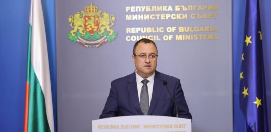 Иван Иванов