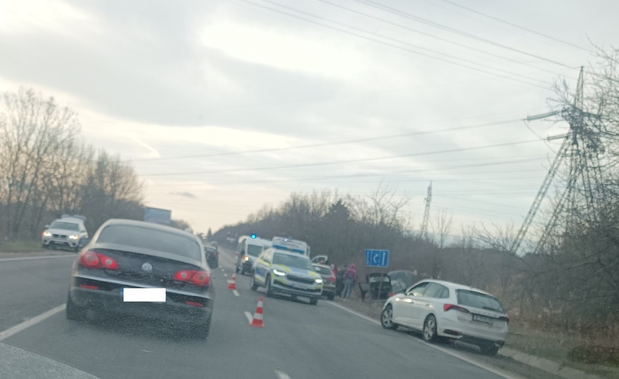 Според първоначалната информация няма пострадали при катастрофата край Шумен –