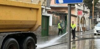 Миене на улиците в Троян