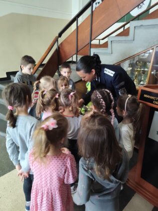 Детска градина „Раковина“ в полицията