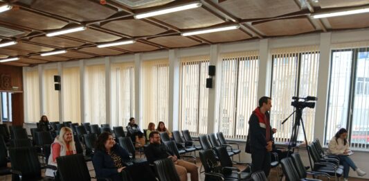 Общественото обсъждане