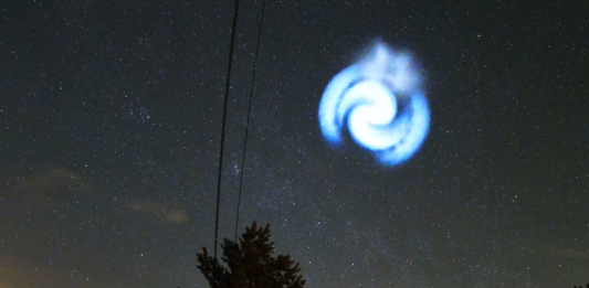 Светеща спирала